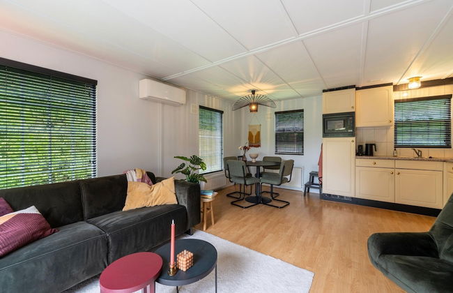 Luxury Chalet in Stegeren, Beautiful Surroundings - Photo 15