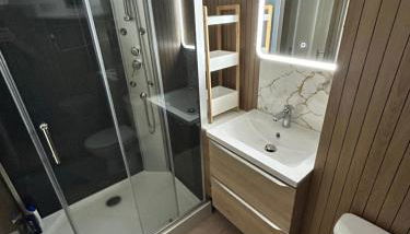 Studio climatisé avec jardin et plage à 250m - Photo 2, towels, Shower