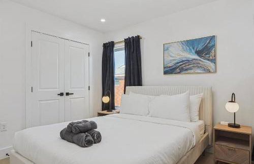 3-BD 3-BA Bungalow ft Backyard w Deck & Firepit - Foto 28