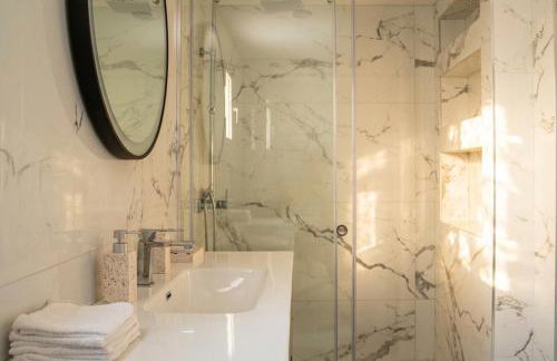 The Beach White House - 80m from the Beach - Renovated - Foto 15