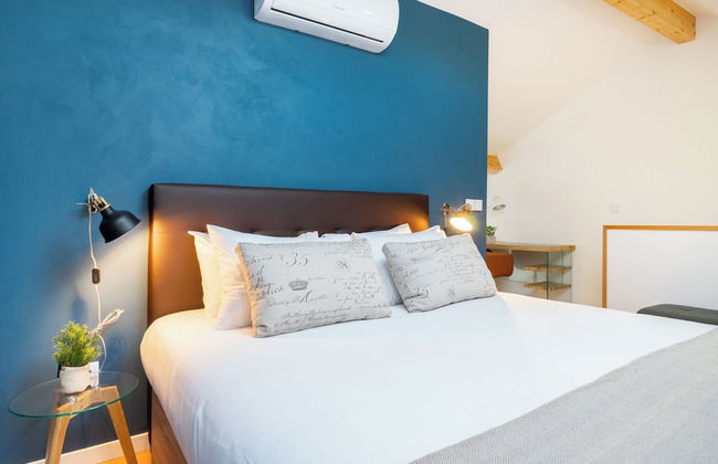 C314 Riverside View Premium Apartment w/ AC & Terrace - Foto 2