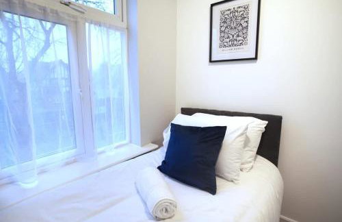 Sleeps 18 Lovely Mcr Home by City SuperHost - Foto 19