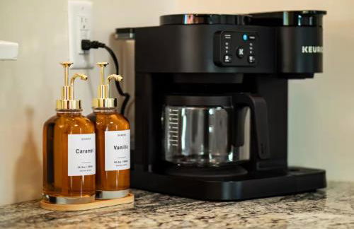 Hot Tub Ping Pong Sleeps 9 Retro Fun - Foto 23