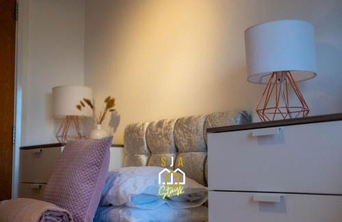 Mackie Residence - SJA Stays - 3 Bed Apartment with parking - Foto 37