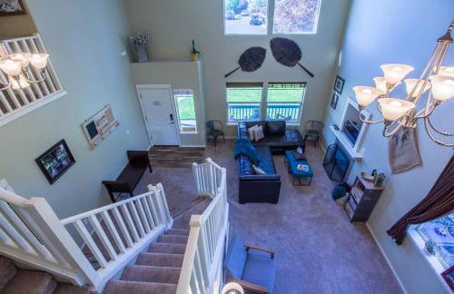 Wildflower Getaway HALF acre yard firepit hot tub bikes Dogs OK - Foto 4