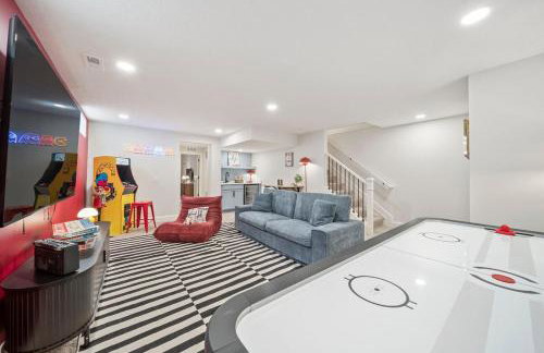 Hot Tub - Mins to Short North - Retro Game Room - Foto 14