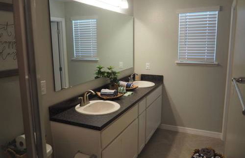 Luxurious Farm Style House - Foto 15