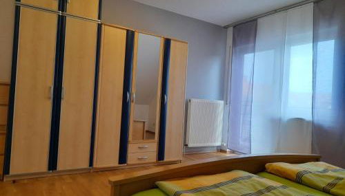 Ferienwohnung am Schoosberg, Niederkirchen bei Deidesheim - Foto 4, wardrobe