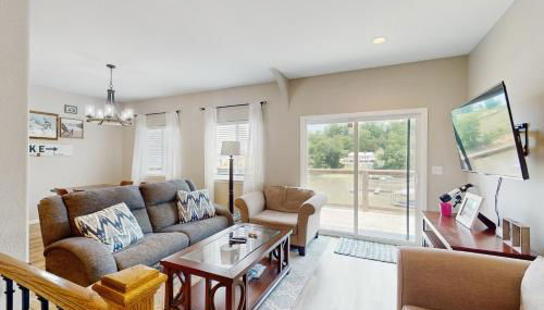 Fun on the Cove! Home with Dock and Foosball - Foto 2