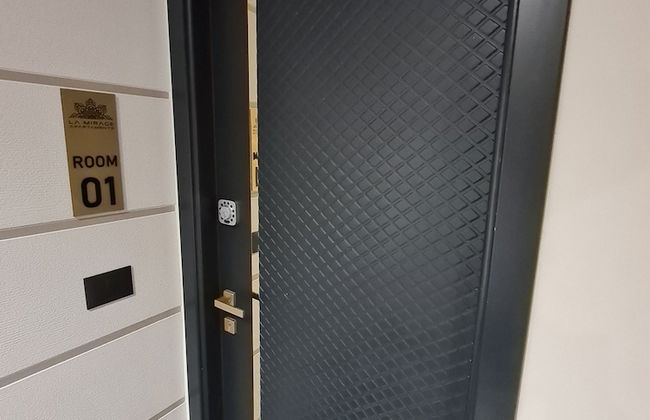 La Mirage Suites & Apartments - Photo 2