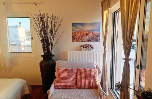 Quiet house-Athens Center 100 meters balcony on the top floor - Foto 3