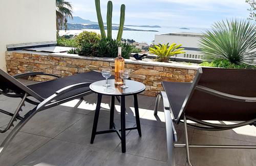 MAGNIFIQUE APPARTEMENT VUE MER - GRANDE TERRASSE ET PISCINE - Foto 19