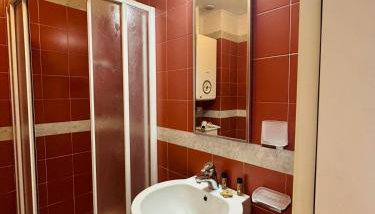 Solidago Residence - Photo 5, Shower
