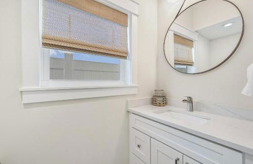 Beach Haven - Brand New Home - Private Pool- Just 300 Feet From The Beach! - Foto 12