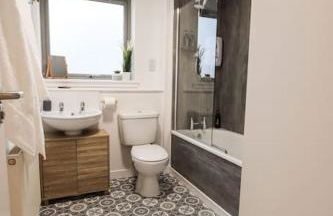 City Views by the Castle, Free Designated Parking. - Photo 15