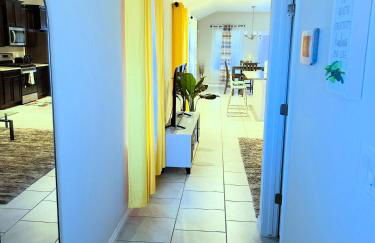 Spacious Coastal Retreat for 6 Guests with Free WiFi - Foto 1