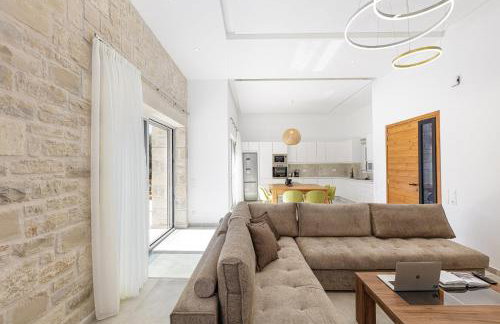 Mandana Villa - With Heated Pool & Jacuzzi - Foto 24