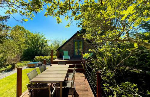 Sunridge Fishing Lodge with Hot Tub & Giant Cinema - Foto 28