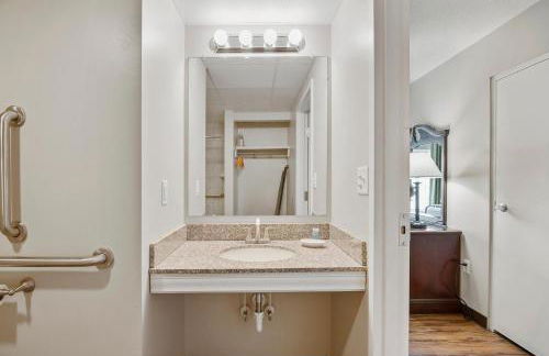 Top Floor Handicap Accessible Bay View - Foto 19