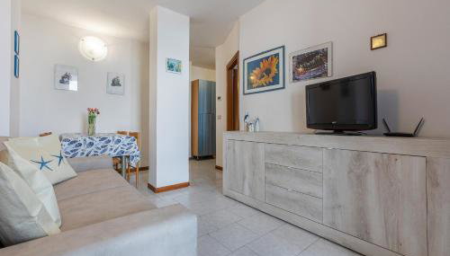 GuestHost - Comfortable Apartment with Sea View - Photo 5
