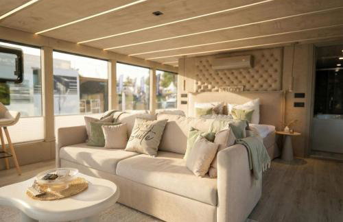 Lieblingsplatz Parey - Hausboot-Spa-Deluxe & Spa-Suite - Photo 1