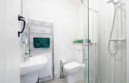 Hayloft studio in historic barn - Photo 7