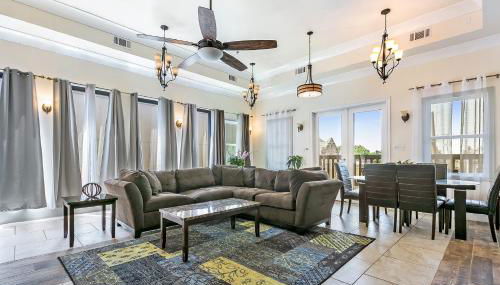 Urban Condos with Spacious Rooms & Amenities - Foto 4