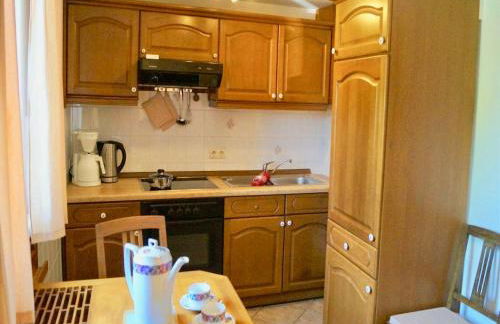 Charming Holiday Home With Natural Garden in Kaltennordheim-thuringia - Foto 12