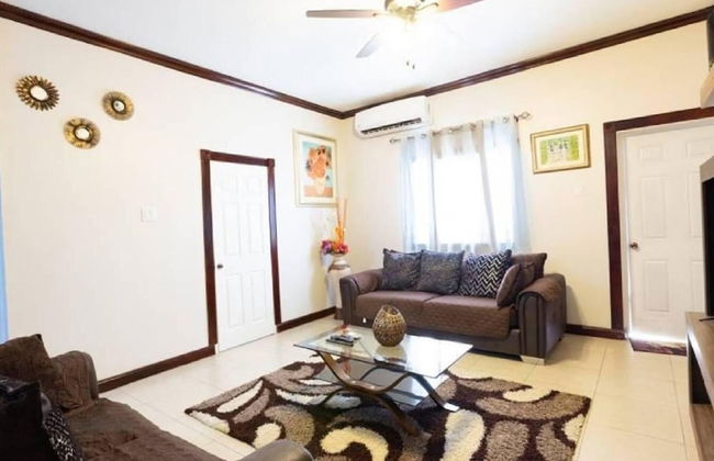 Loft - Sleeps 4 - Parking - Balcony - Photo 9