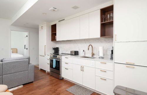 Back-Bay Lux Central 2BR Condo with Rooftop and Parking - Foto 22