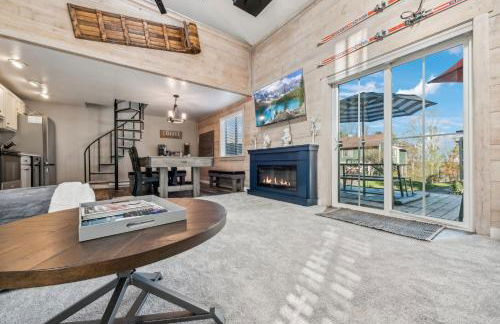 3BR Ski Resort Townhome-Sleeps 7 - Foto 24