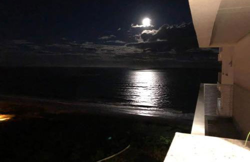 Apê estilo Resort c/ pé na areia e vista mar, próximo ao Beto Carrero - Foto 24