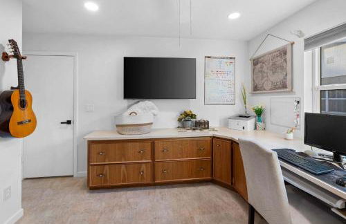 Plantation Pool Home with Hot Tub Sleeps 10 - Foto 25