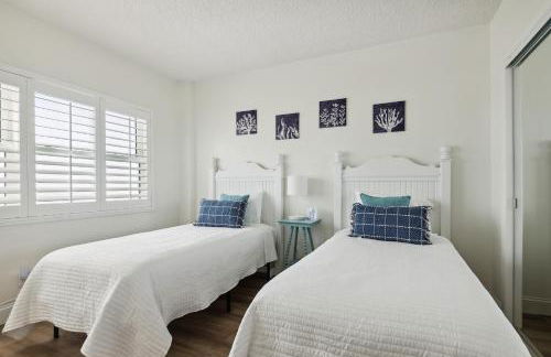 Sunrise at the Beach - 2BR Apt with Scenic Views - Foto 10