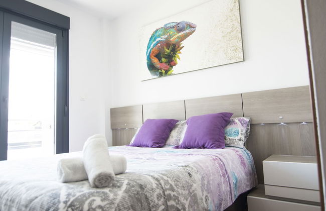 EnjoyGranada LUJO Piscina y Parking - Foto 8