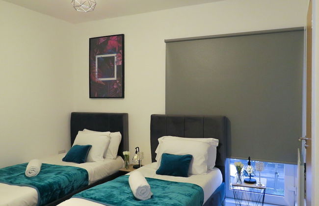 Tudors eSuites Private Garden & Garage - Photo 3