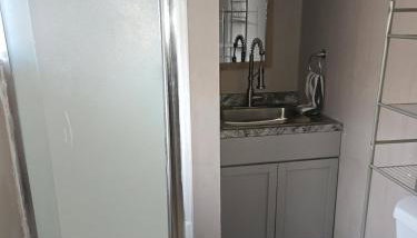Suites on East Side near Whole Foods, Brown University, Miriam Hospital, MBTA, Downtown, - Foto 5