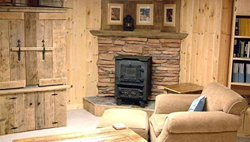 Charming Lakefront Cabin Rental with Games Room near Bangor, Maine - Foto 2