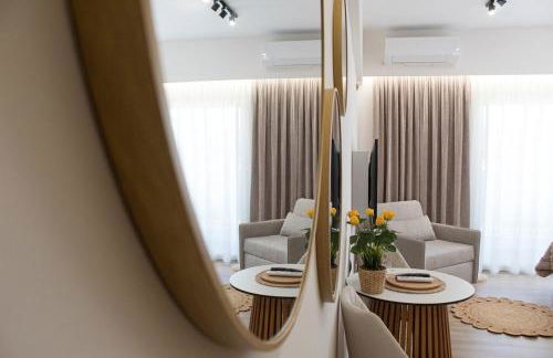 Rafina's PARADISE VIEW!!Walking access to the Port!!! Amazing Seaview!!!Steps from the Beach, 2 min walk!!WIFI 300Mbps! The Lux Seaside Retreat! - Foto 10