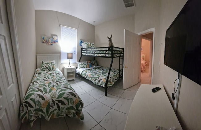 Beautiful 4 Bed Villa in Orlando Sleeping 10 - Foto 20