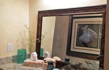 C21, Three bedroom, three bath log-sided, luxury Harbor North cottage with hot tub cottage - Foto 44