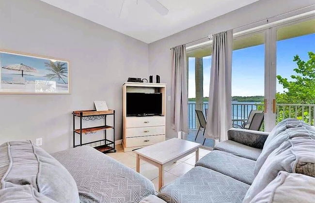 The BC Resort on the Water - Photo 24