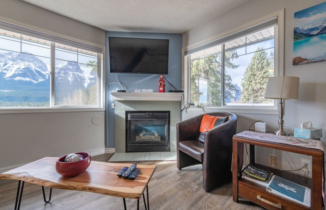 Banff Boundary Lodge-Mountain View Condo - Photo 17