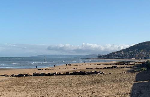 VILLA 600m de la plage calme Location possible à partir de 3 nuitées, pouvant accueillir 6-8 pers Activités nautiques randonnée vélo pêche golf casinos - Foto 71