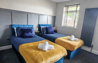 Comfy House Parking Long Stay - Photo 9