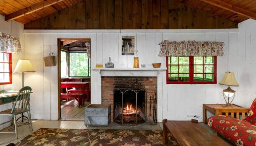 Luxury Camping Cabin with Fireplace near Hanover, New Hampshire - Foto 4
