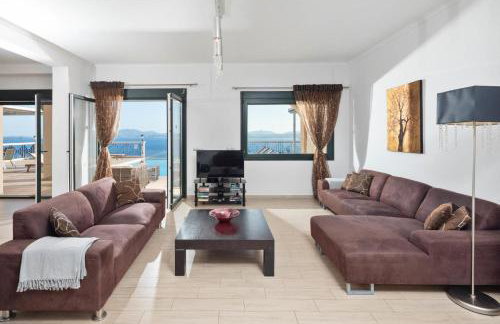 Anna Nissaki - Photo 3