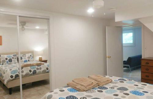 Contemporary 3 Bedroom Apt with Sauna in Woods - Foto 6