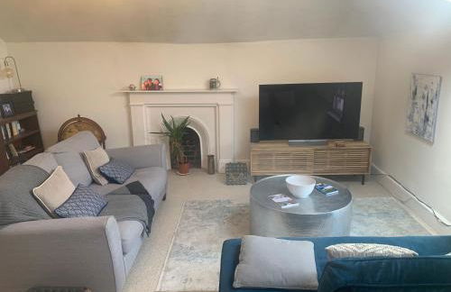 Top Floor. Top Notch. Tranquil Treat. Stone's throw from Thames. - Foto 13