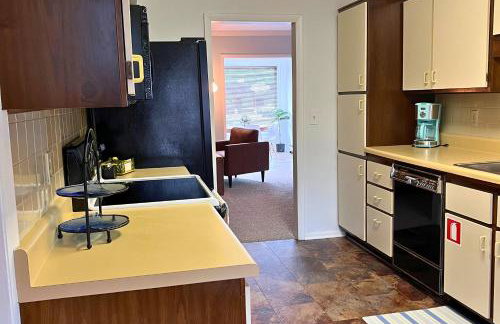 Surf Shack- North Muskegon Oasis - Foto 27